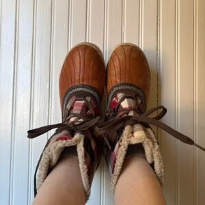 Sorel Brown Red Plaid Lace Up Sherpa Lined Boots 7.5